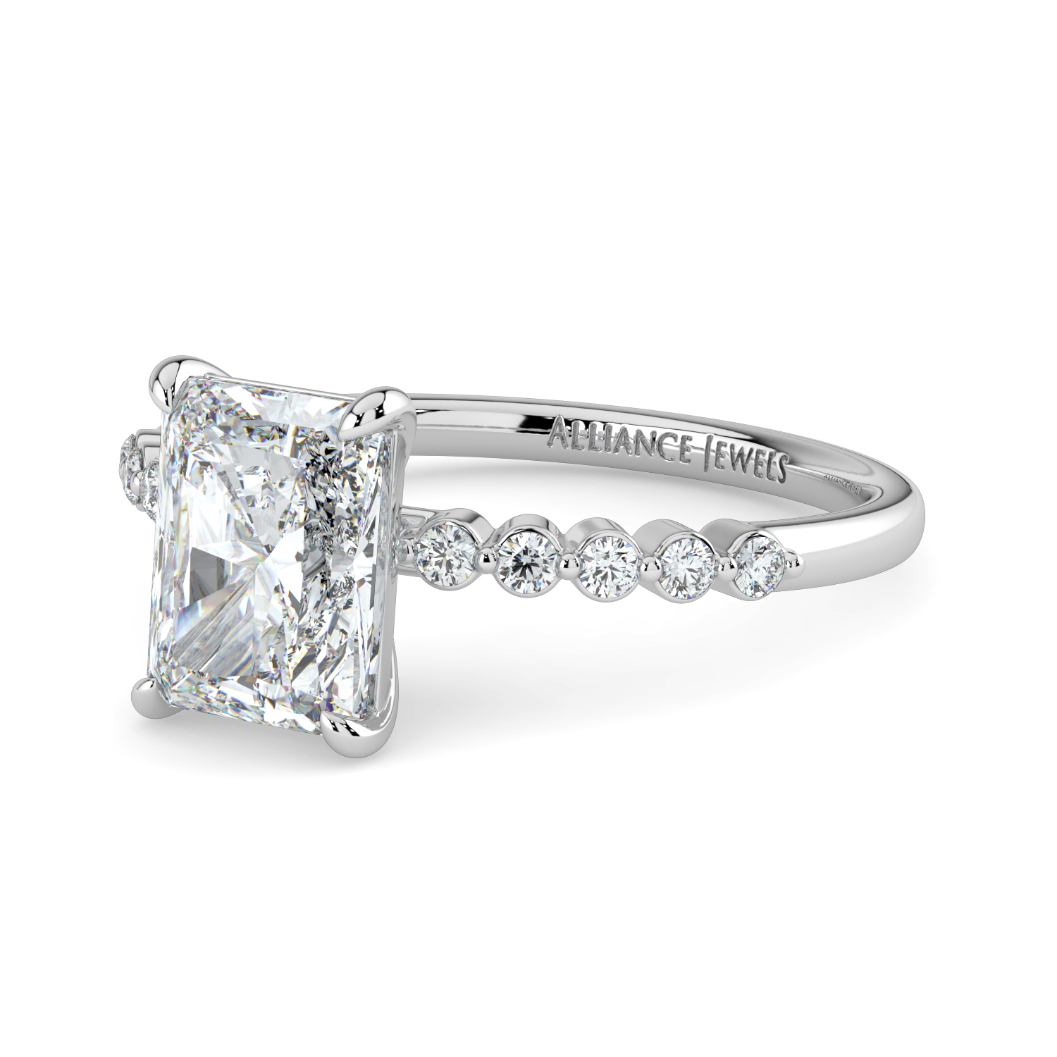Radiant Cut with Round Diamond Band